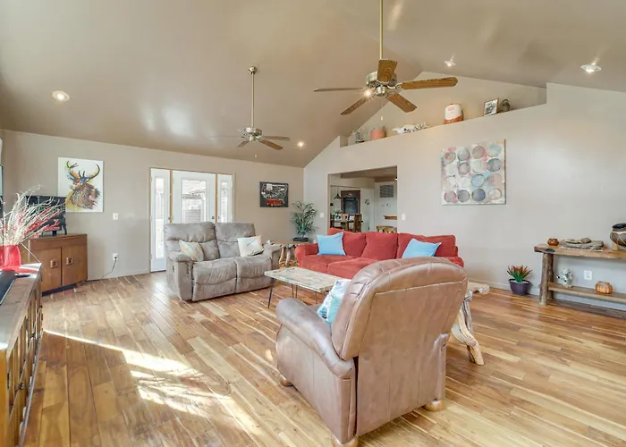 Great For Families! Woodsy Haven In *