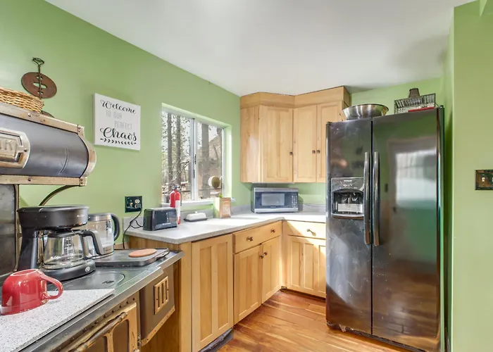Great For Families! Woodsy Haven In Holiday home *